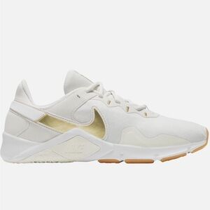 Nike Women’s Legend Essential 3